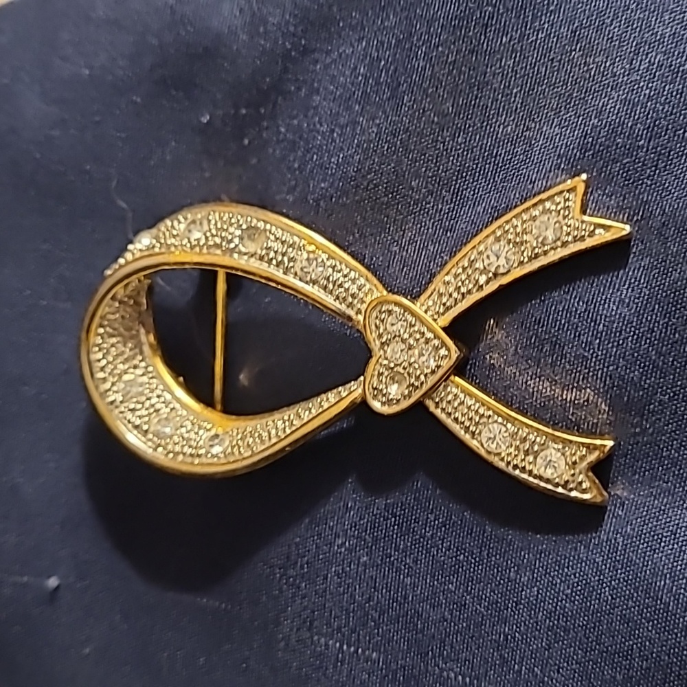- Cancer Ribbon.Pin